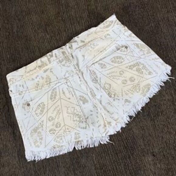 FREE PEOPLE Boho Shibori Leaf Cutoff Denim Shorts - Picture 4 of 6